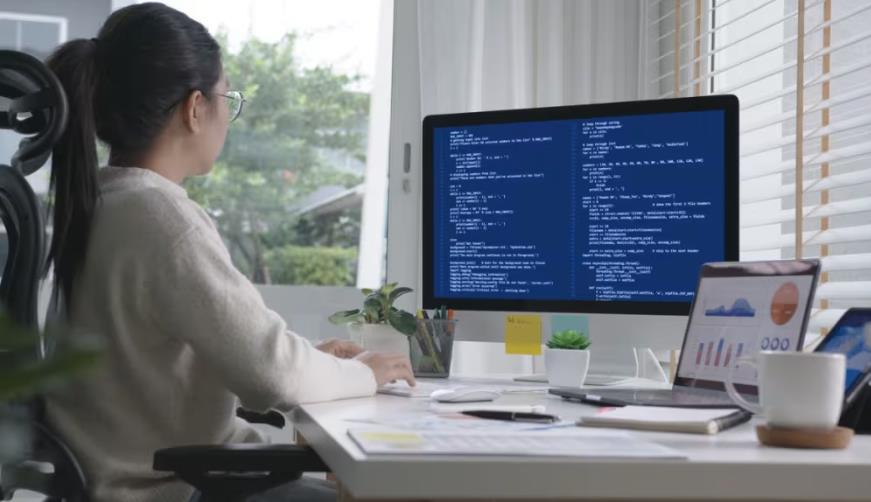 崇左企业数字化解决方案：机器学习赋能商业模式升级的核心路径